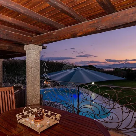 Villa Teodoro Salina *
